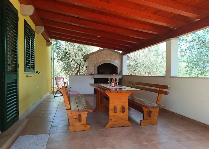 House Ose Nyaraló