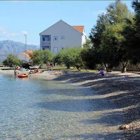 Σπίτι διακοπών House Ose *